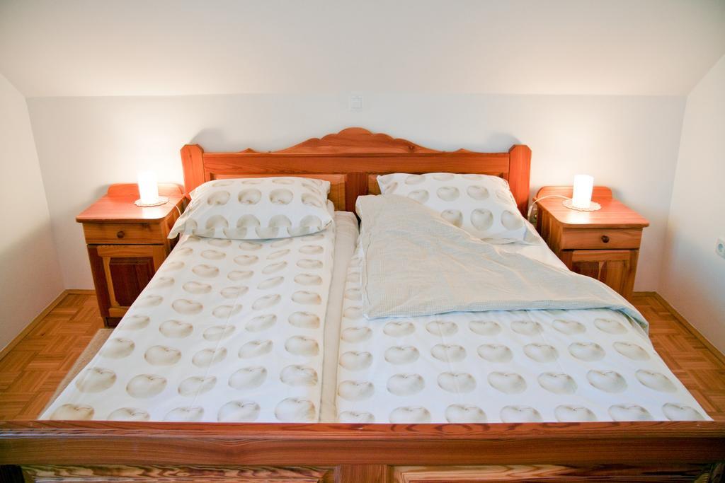 Farm Stay Bukovje Ljubno ภายนอก รูปภาพ